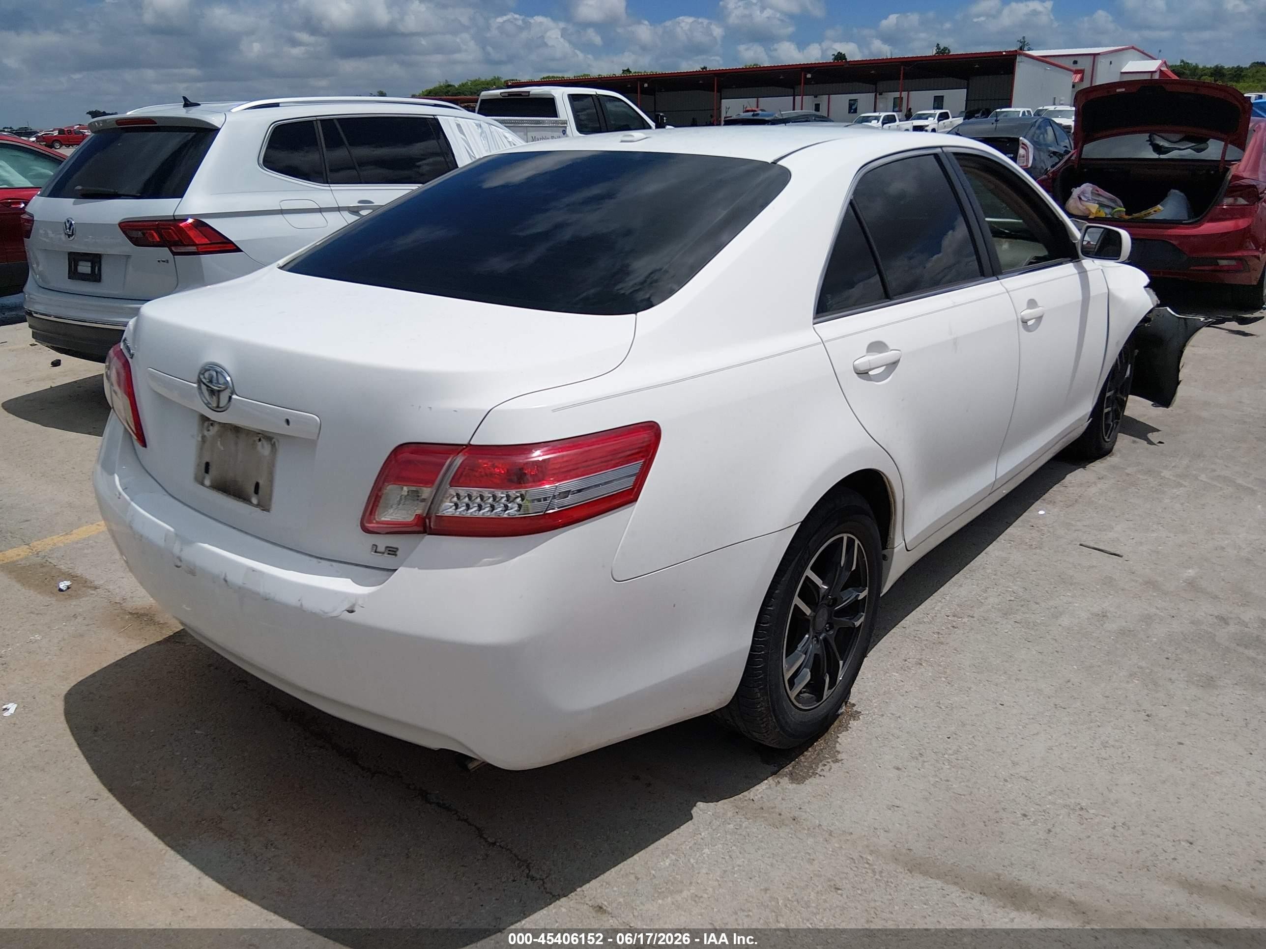 2010 Toyota Camry Le White vin: 4T1BF3EK0AU554373