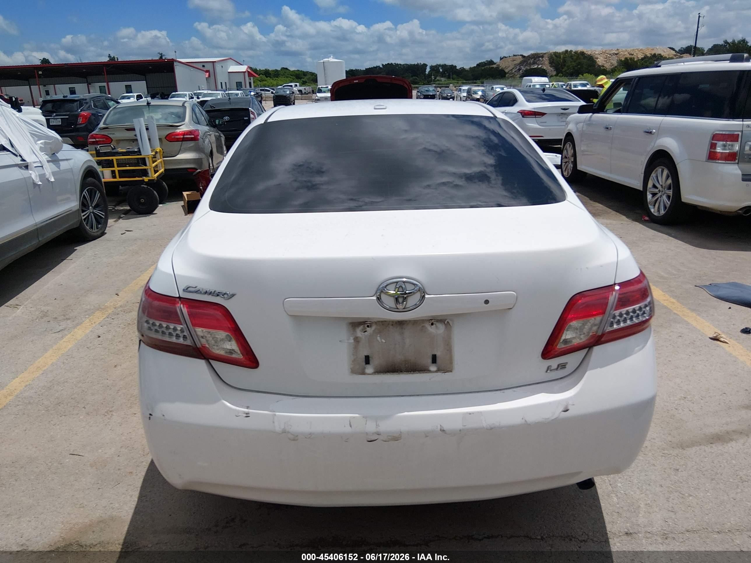 2010 Toyota Camry Le White vin: 4T1BF3EK0AU554373