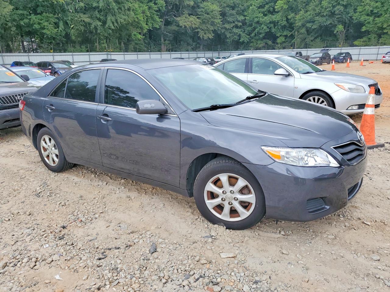2010 Toyota Camry Le Gray vin: 4T1BF3EK0AU579760