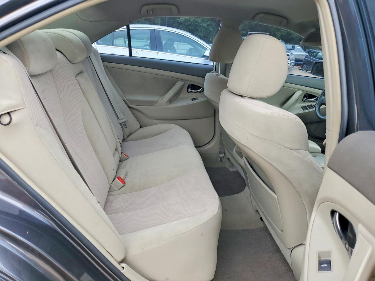 2010 Toyota Camry Le Gray vin: 4T1BF3EK0AU579760