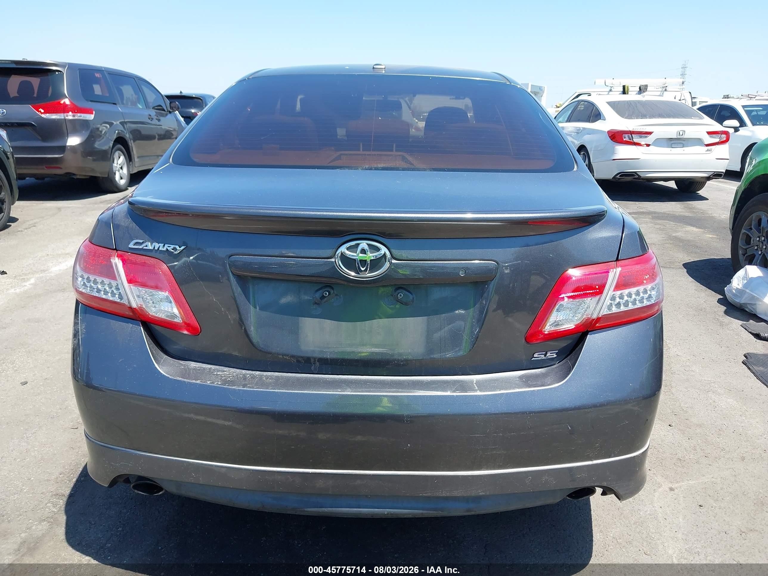 2011 Toyota Camry Se Серый vin: 4T1BF3EK0BU120472