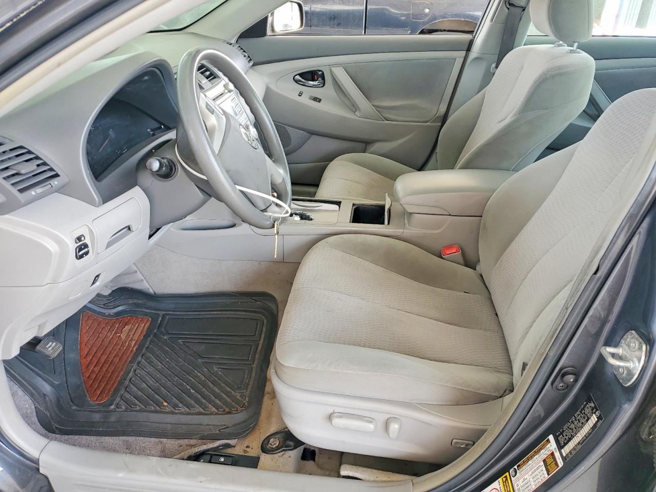 2011 Toyt Camry Gray vin: 4T1BF3EK0BU122383