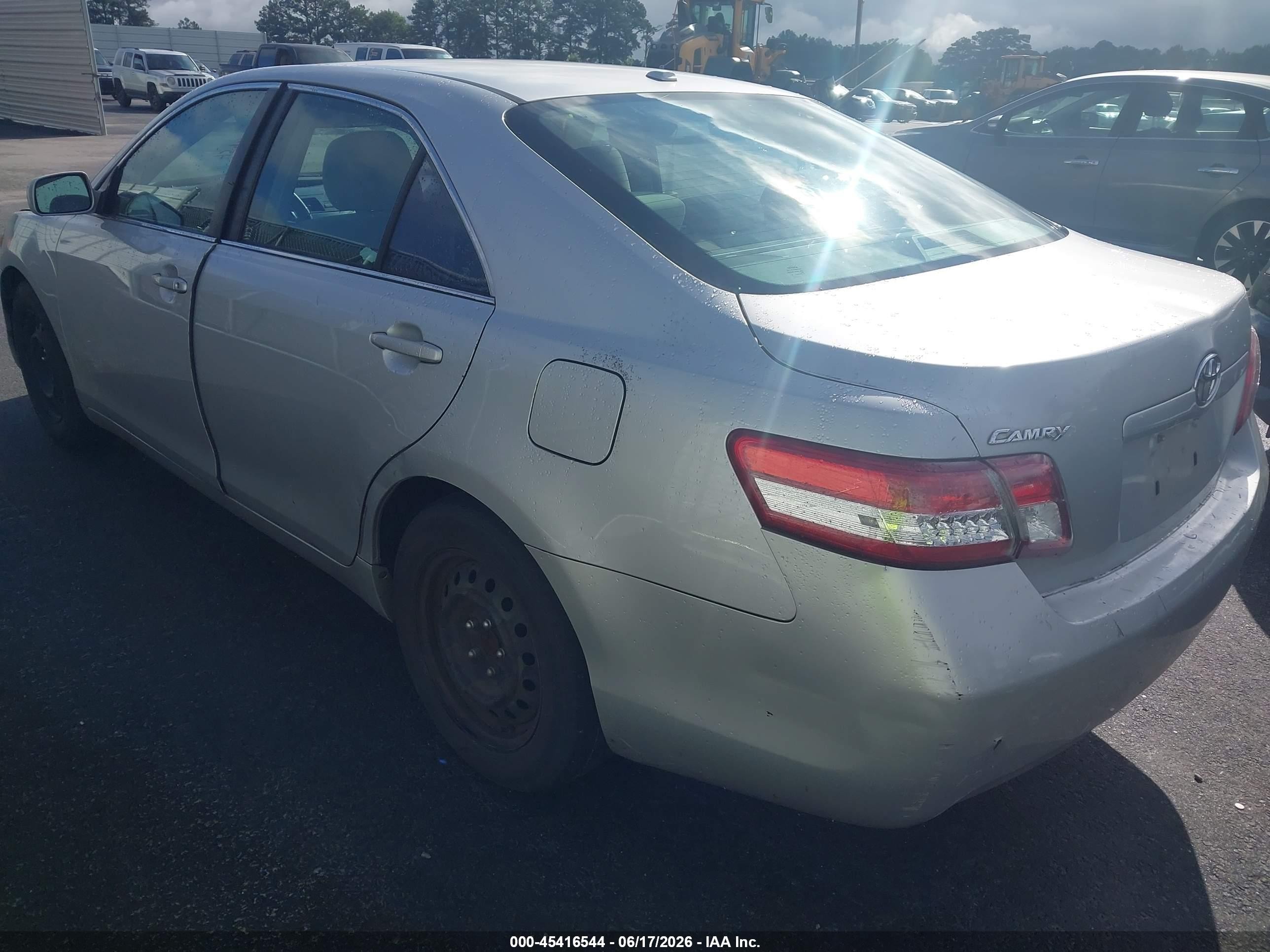 2011 Toyota Camry Le Silver vin: 4T1BF3EK0BU125333
