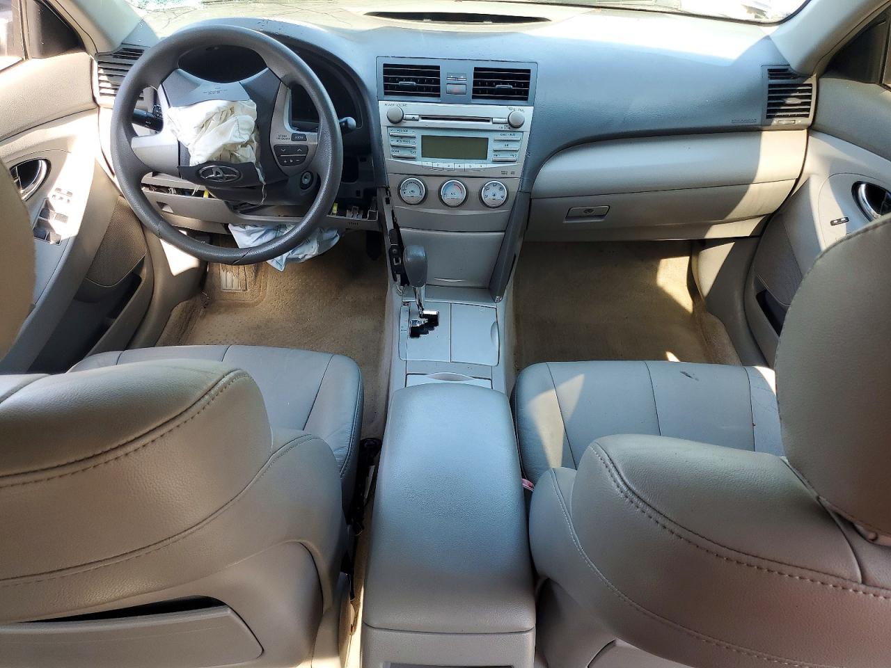 2011 Toyota Camry Le Gray vin: 4T1BF3EK0BU131925
