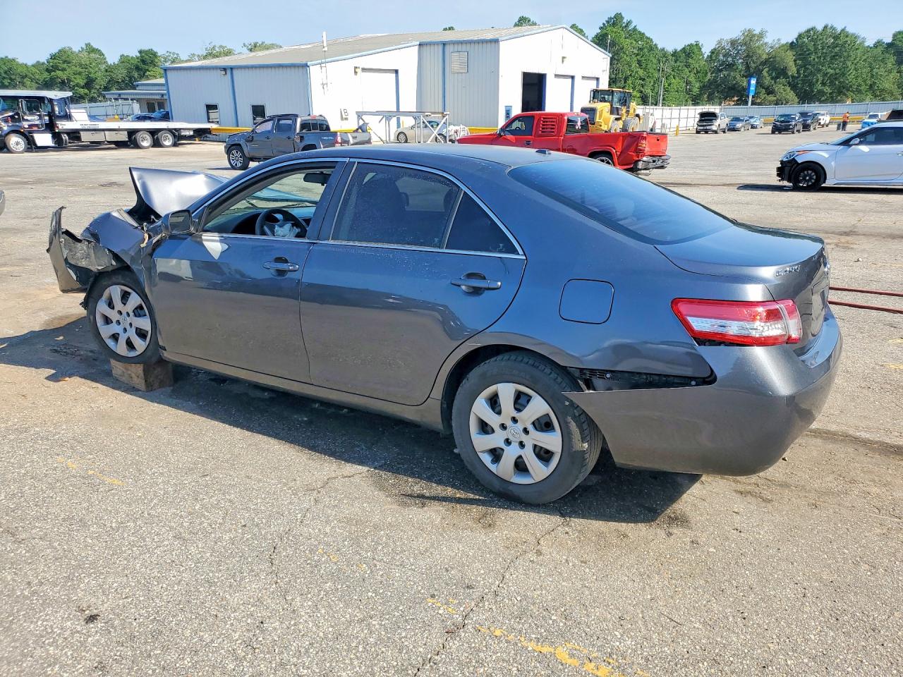 2011 Toyota Camry Le Gray vin: 4T1BF3EK0BU131925