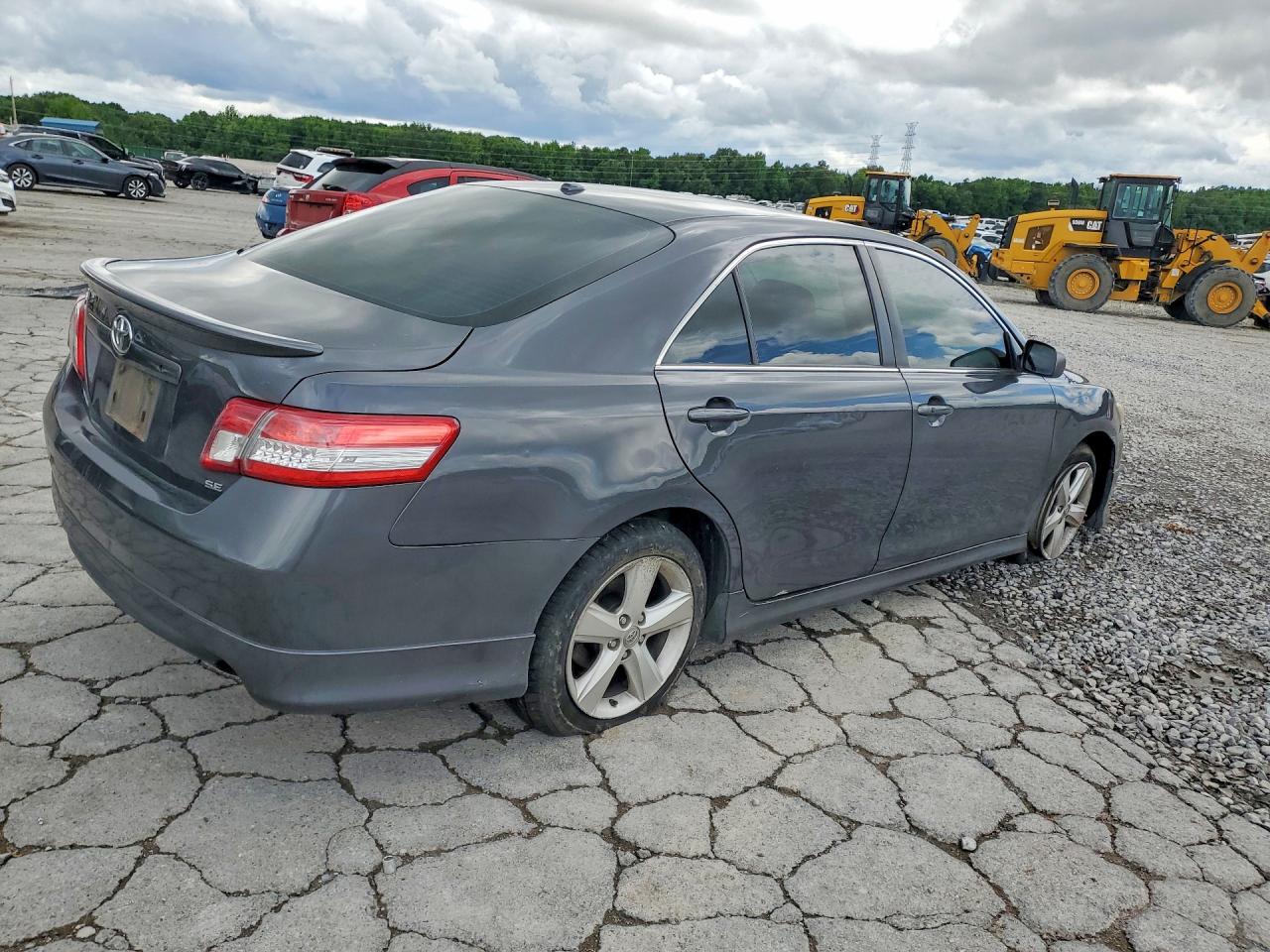 2011 Toyota Camry Se Gray vin: 4T1BF3EK0BU133979