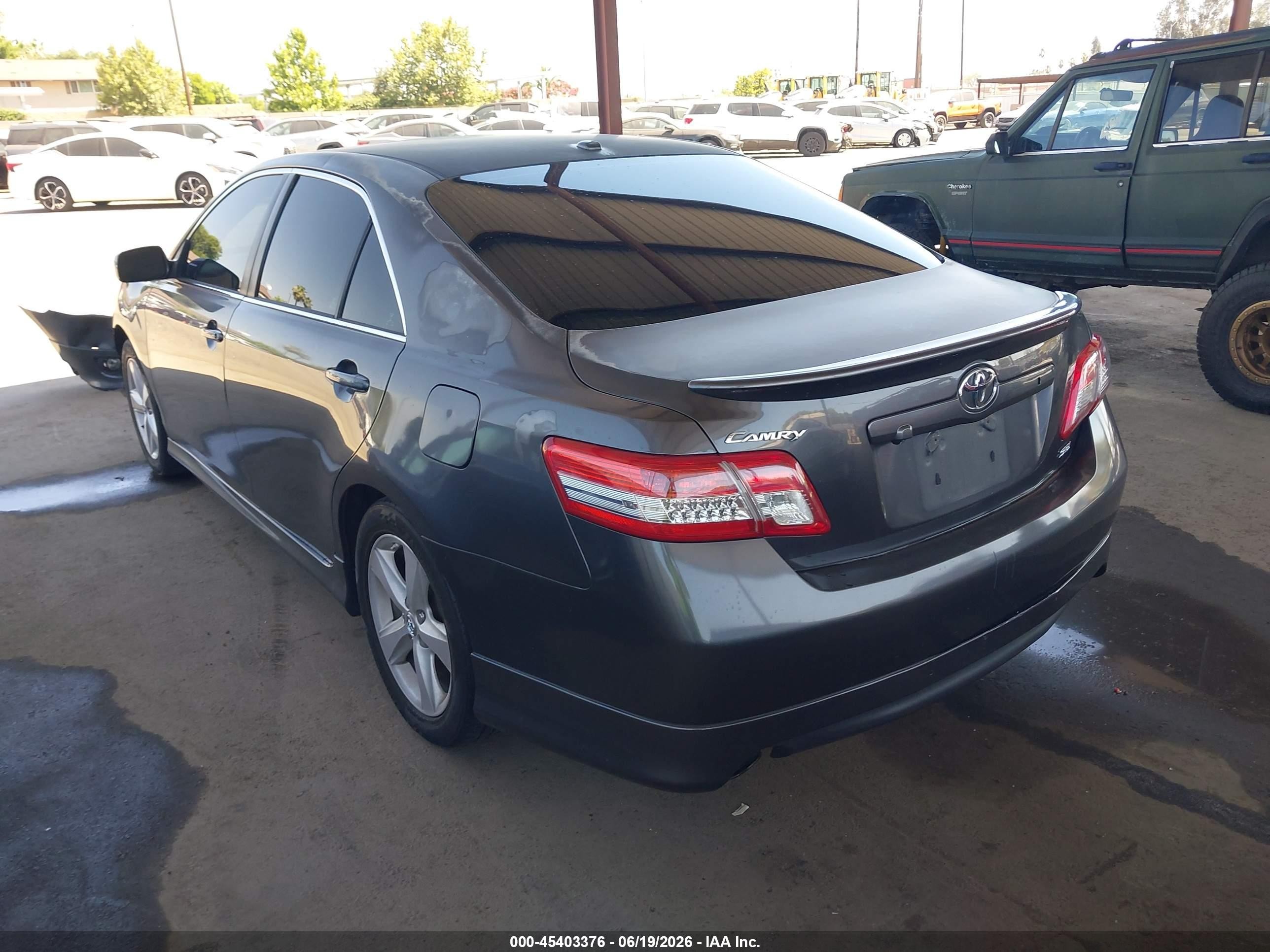 2011 Toyota Camry Se Серый vin: 4T1BF3EK0BU136624
