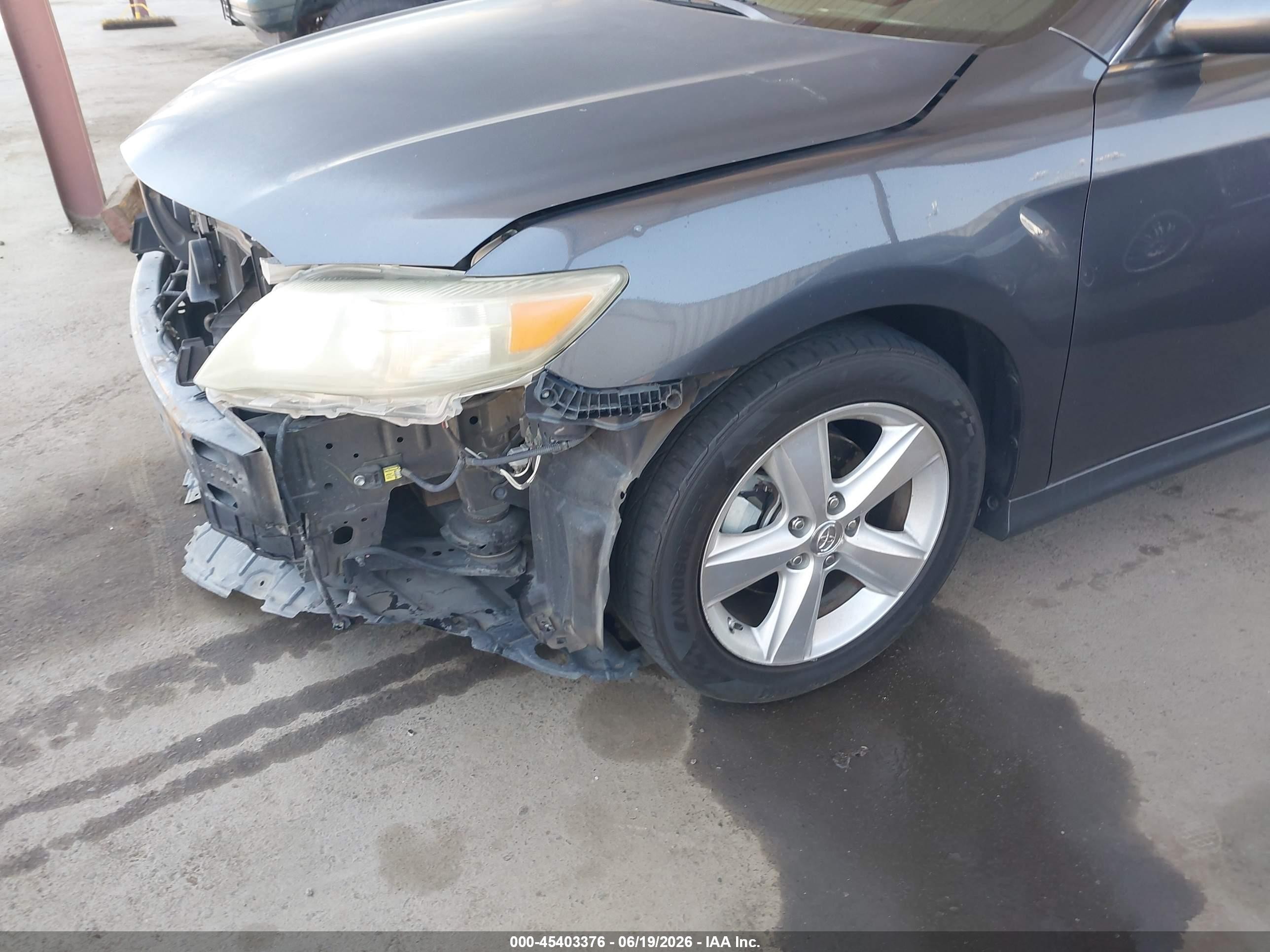 2011 Toyota Camry Se Серый vin: 4T1BF3EK0BU136624