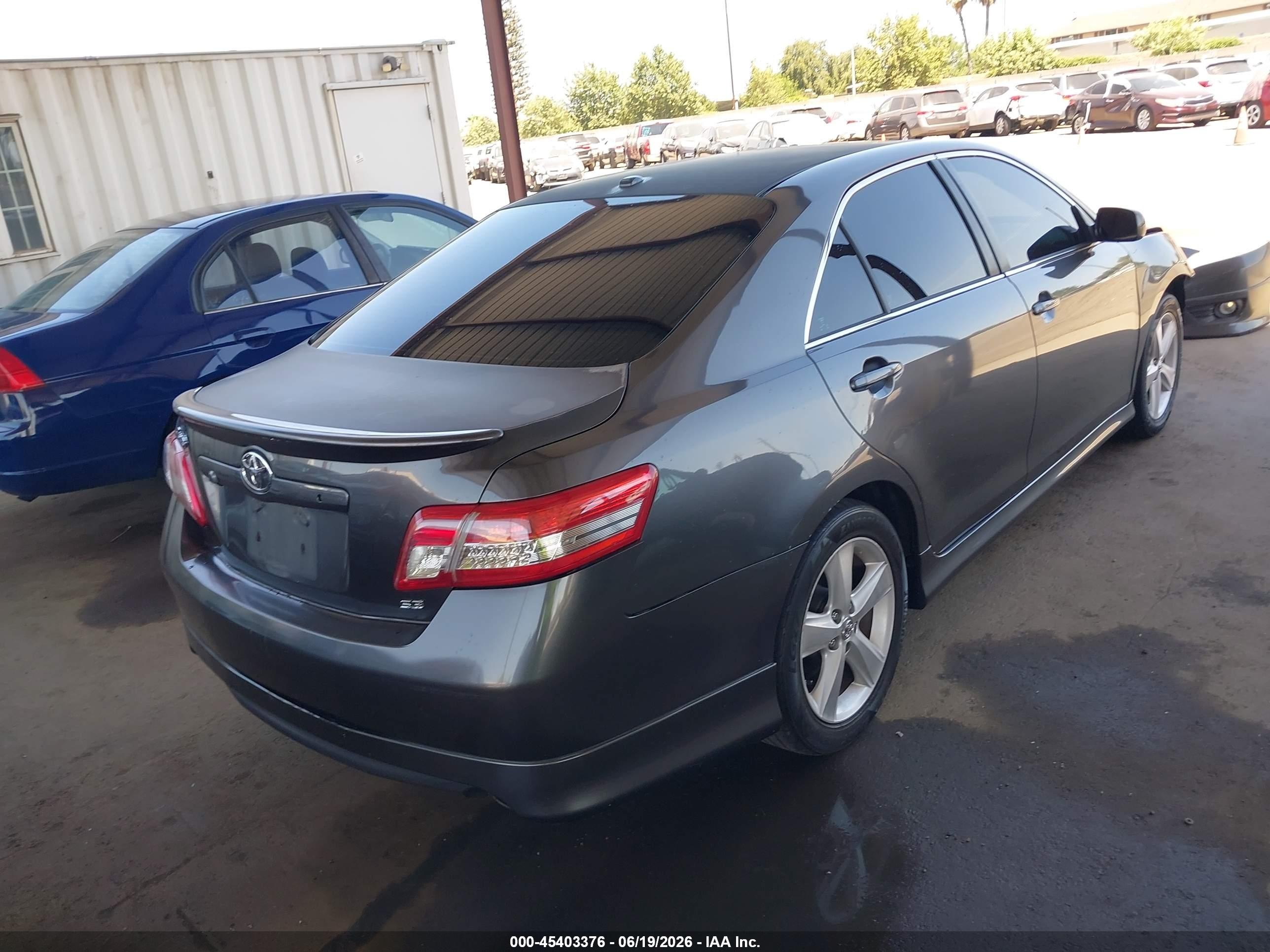 2011 Toyota Camry Se Серый vin: 4T1BF3EK0BU136624