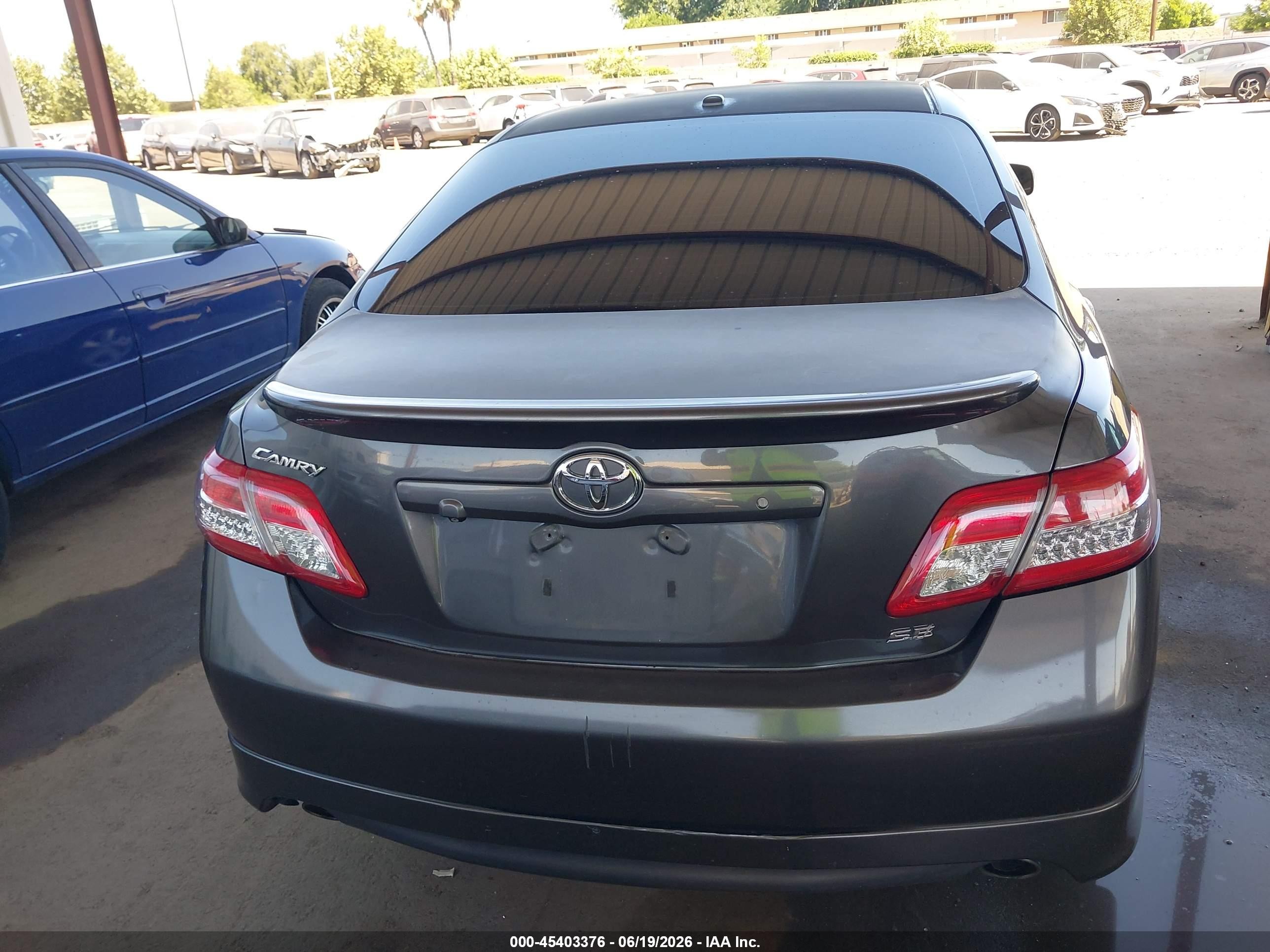 2011 Toyota Camry Se Серый vin: 4T1BF3EK0BU136624