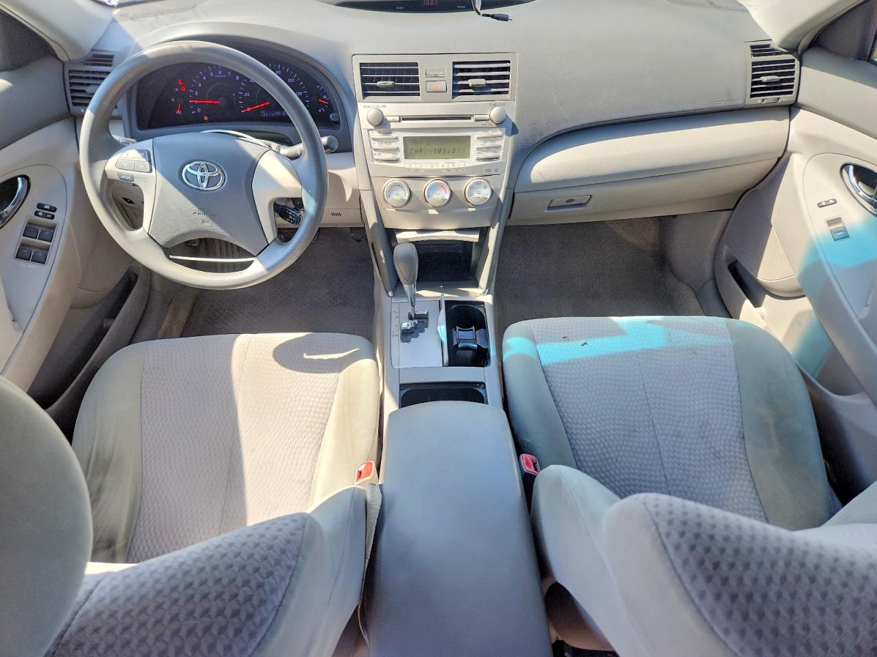 2011 Toyota Camry Le Silver vin: 4T1BF3EK0BU167257