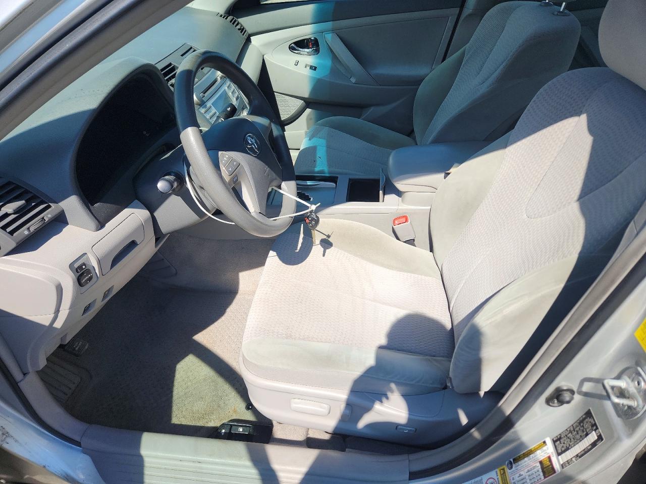 2011 Toyota Camry Le Silver vin: 4T1BF3EK0BU167257
