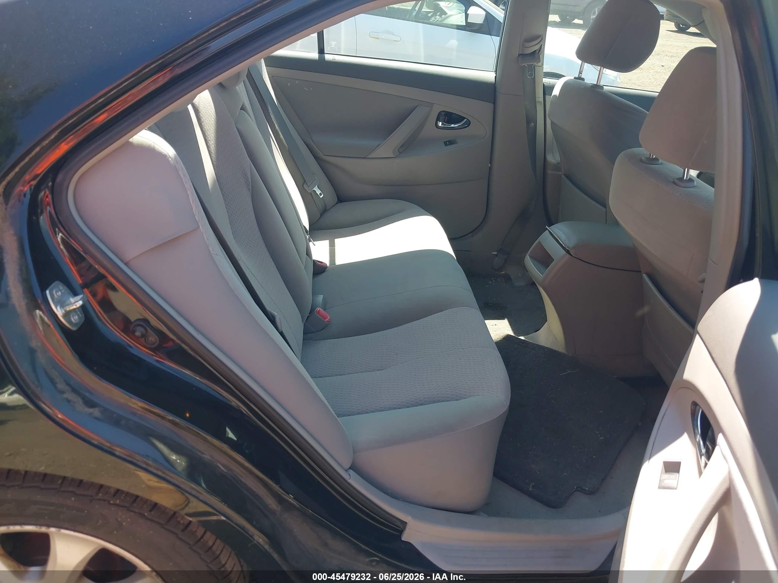 2011 Toyota Camry Le Черный vin: 4T1BF3EK0BU174418