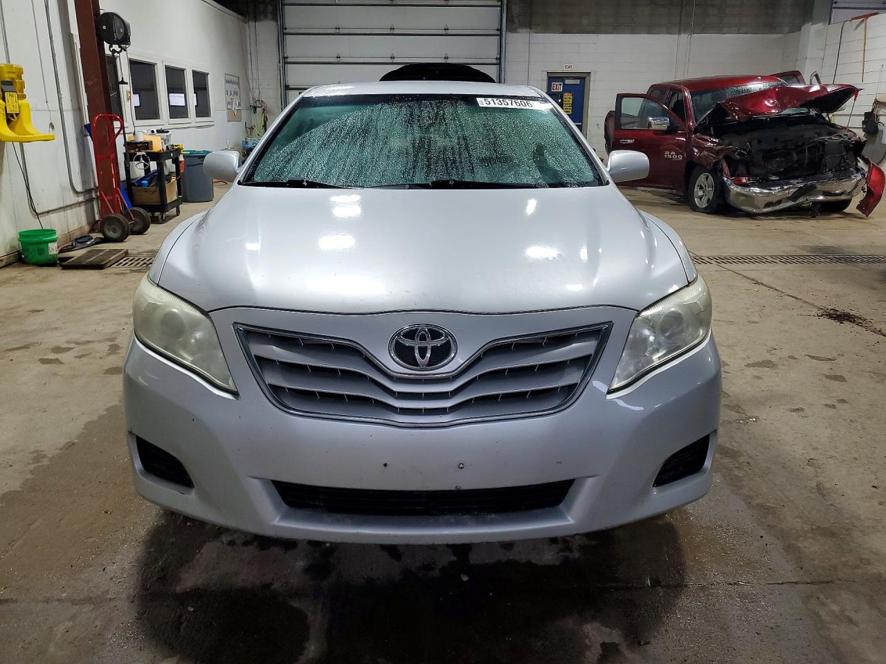 2011 Toyota Camry Le Silver vin: 4T1BF3EK0BU176086