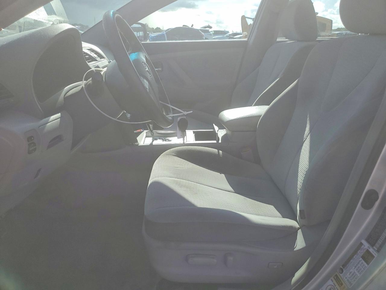 2011 Toyota Camry Le Серебряный vin: 4T1BF3EK0BU181756