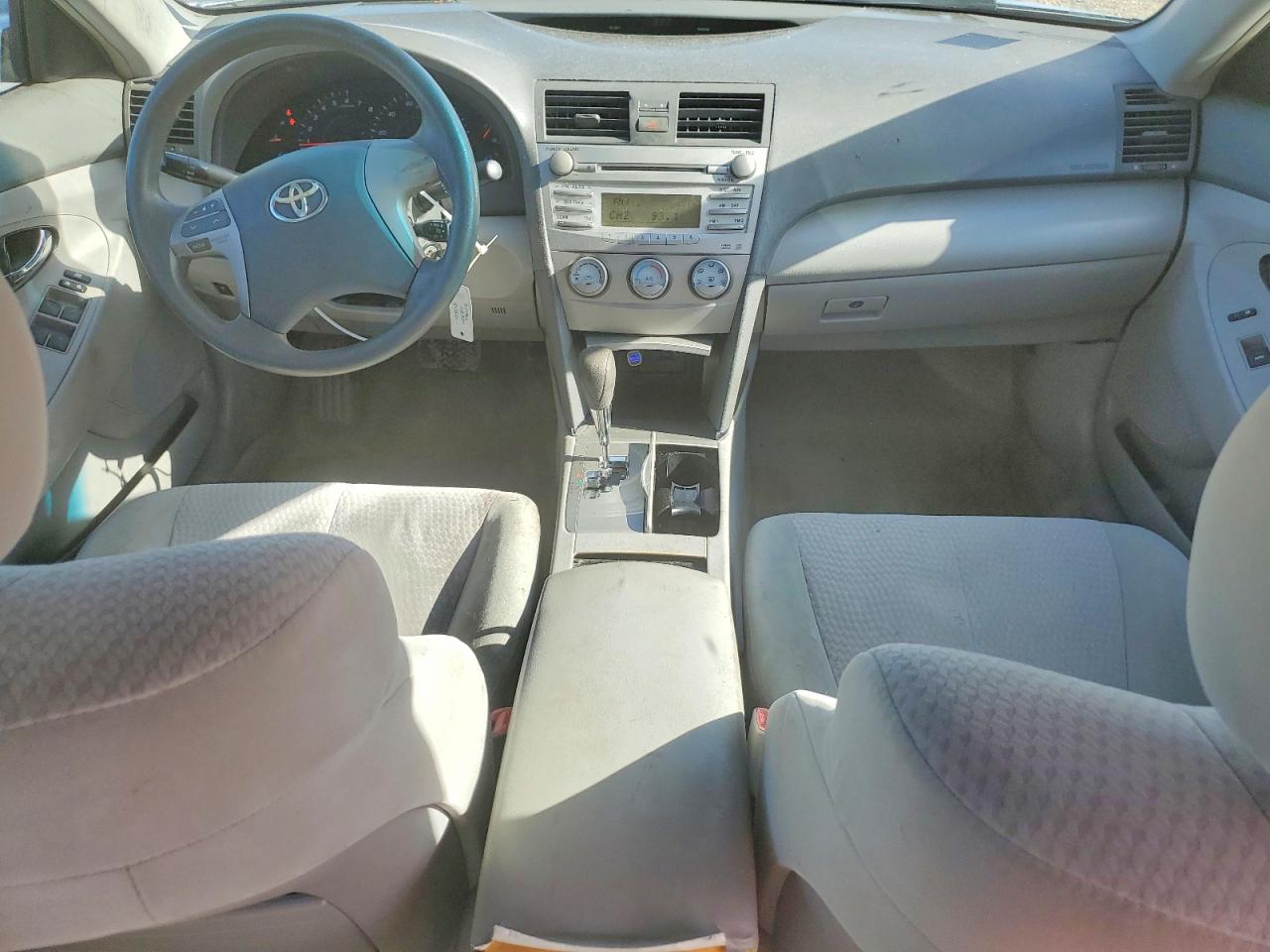 2011 Toyota Camry Le Серебряный vin: 4T1BF3EK0BU181756