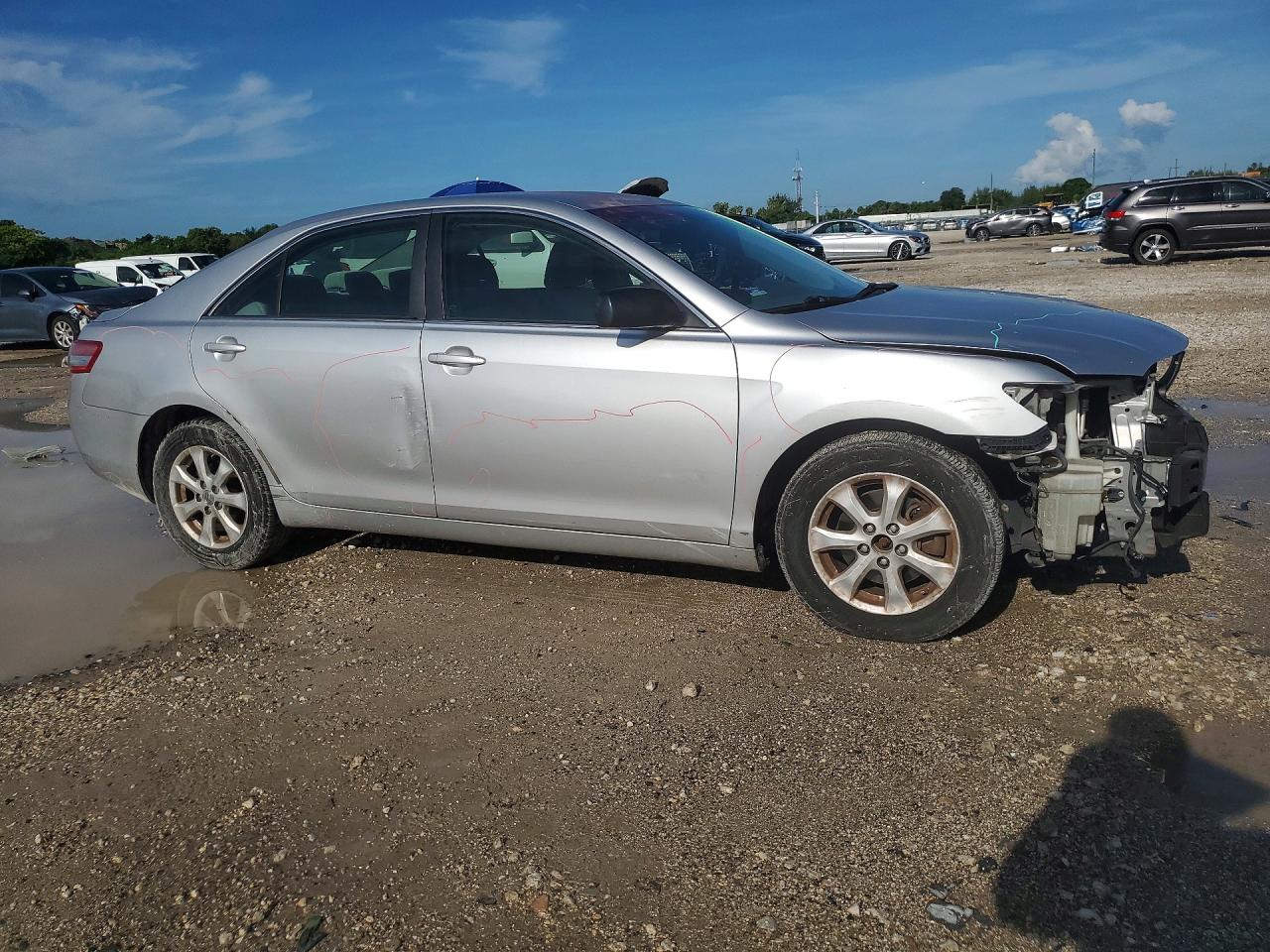 2011 Toyota Camry Le Серебряный vin: 4T1BF3EK0BU181756