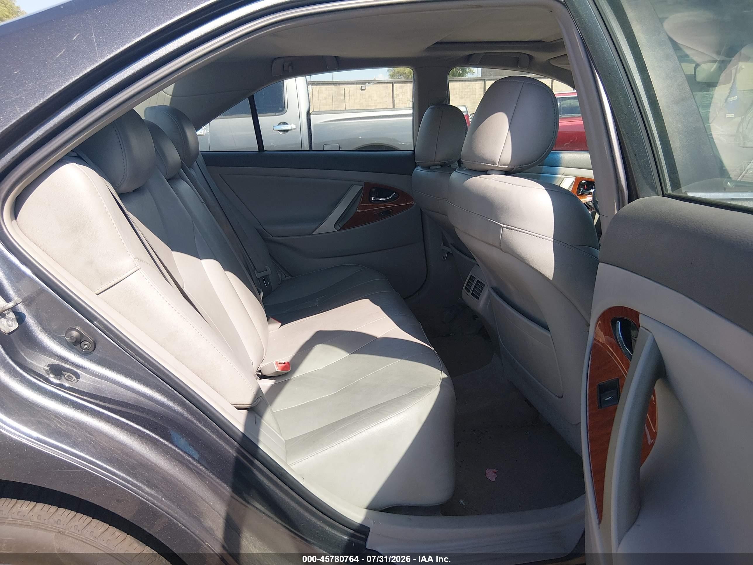 2011 Toyota Camry Xle Gray vin: 4T1BF3EK0BU224010