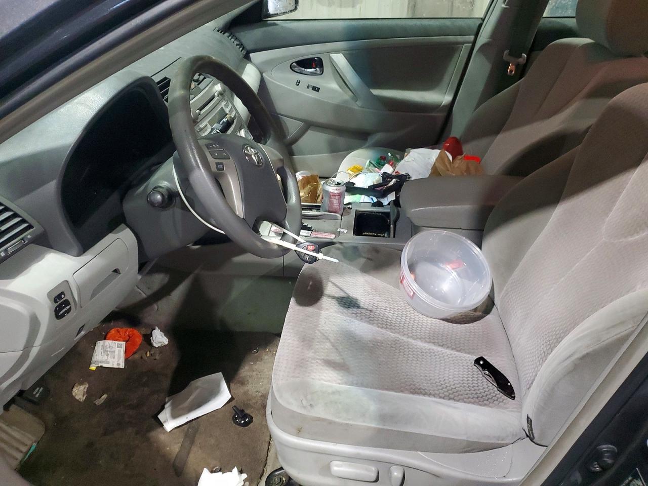 2011 Toyota Camry Le Silver vin: 4T1BF3EK0BU593952