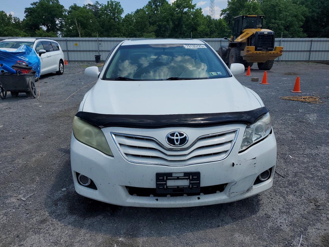 2011 Toyota Camry Le White vin: 4T1BF3EK0BU596902