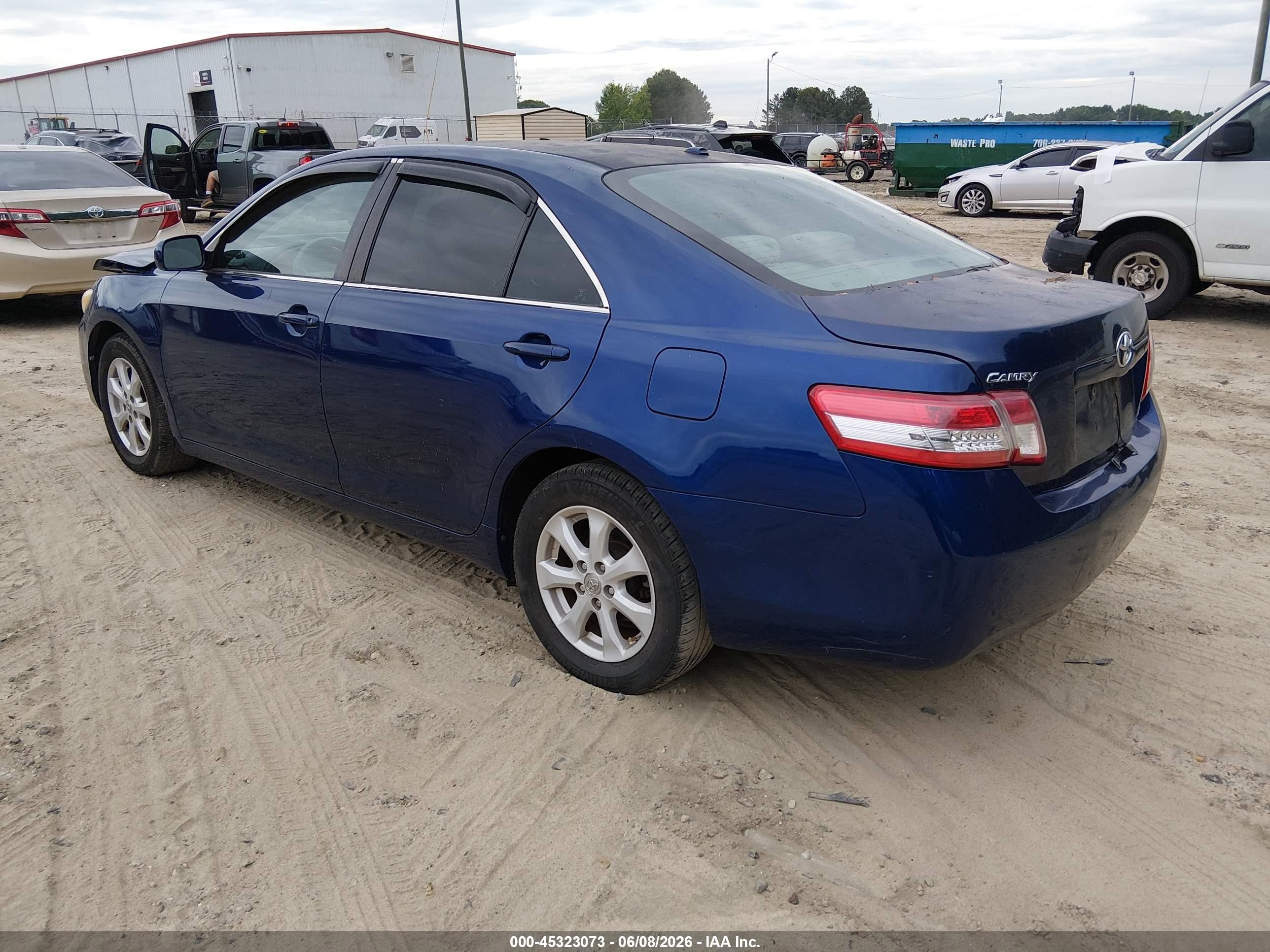 2011 Toyota Camry Le Blue vin: 4T1BF3EK0BU598049