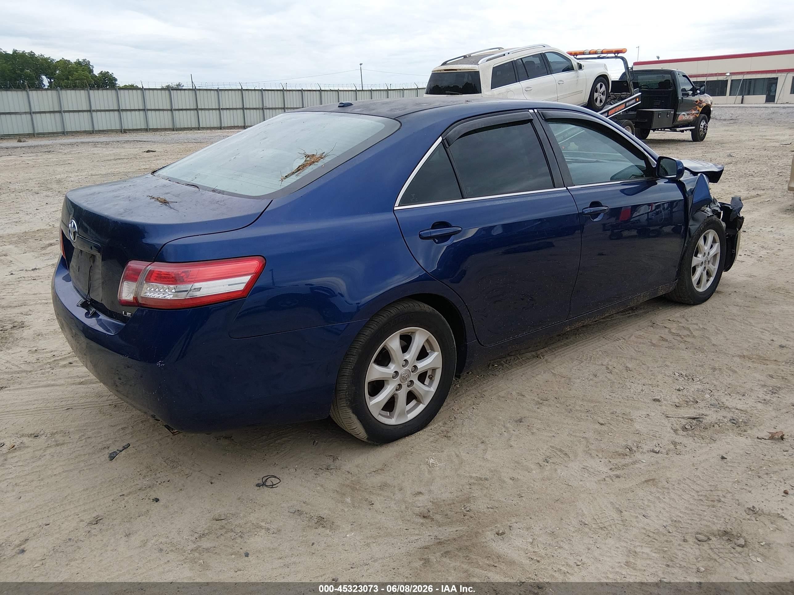 2011 Toyota Camry Le Blue vin: 4T1BF3EK0BU598049