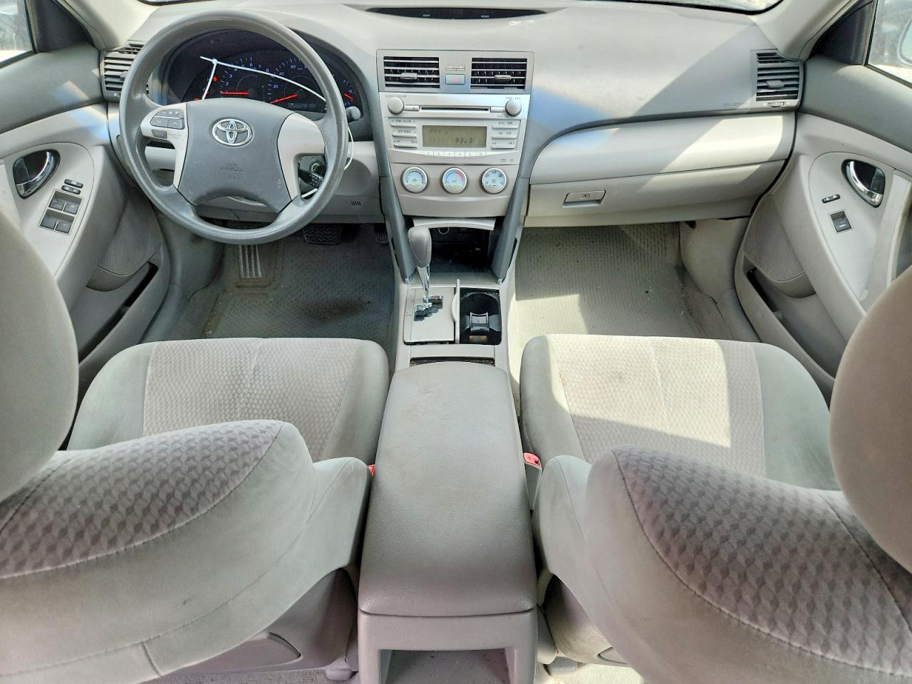 2011 Toyota Camry Le Gray vin: 4T1BF3EK0BU601404