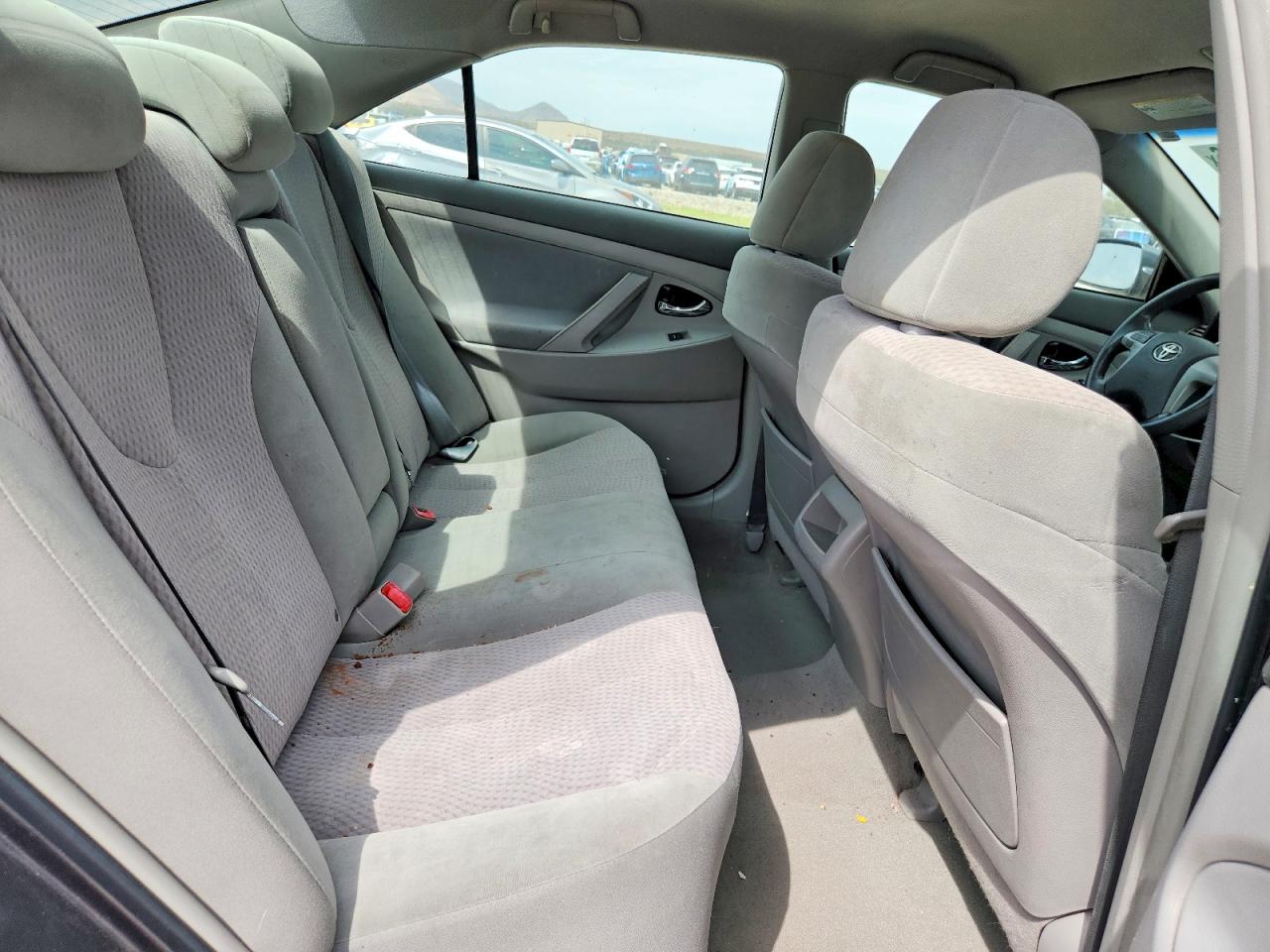 2011 Toyota Camry Le Gray vin: 4T1BF3EK0BU601404
