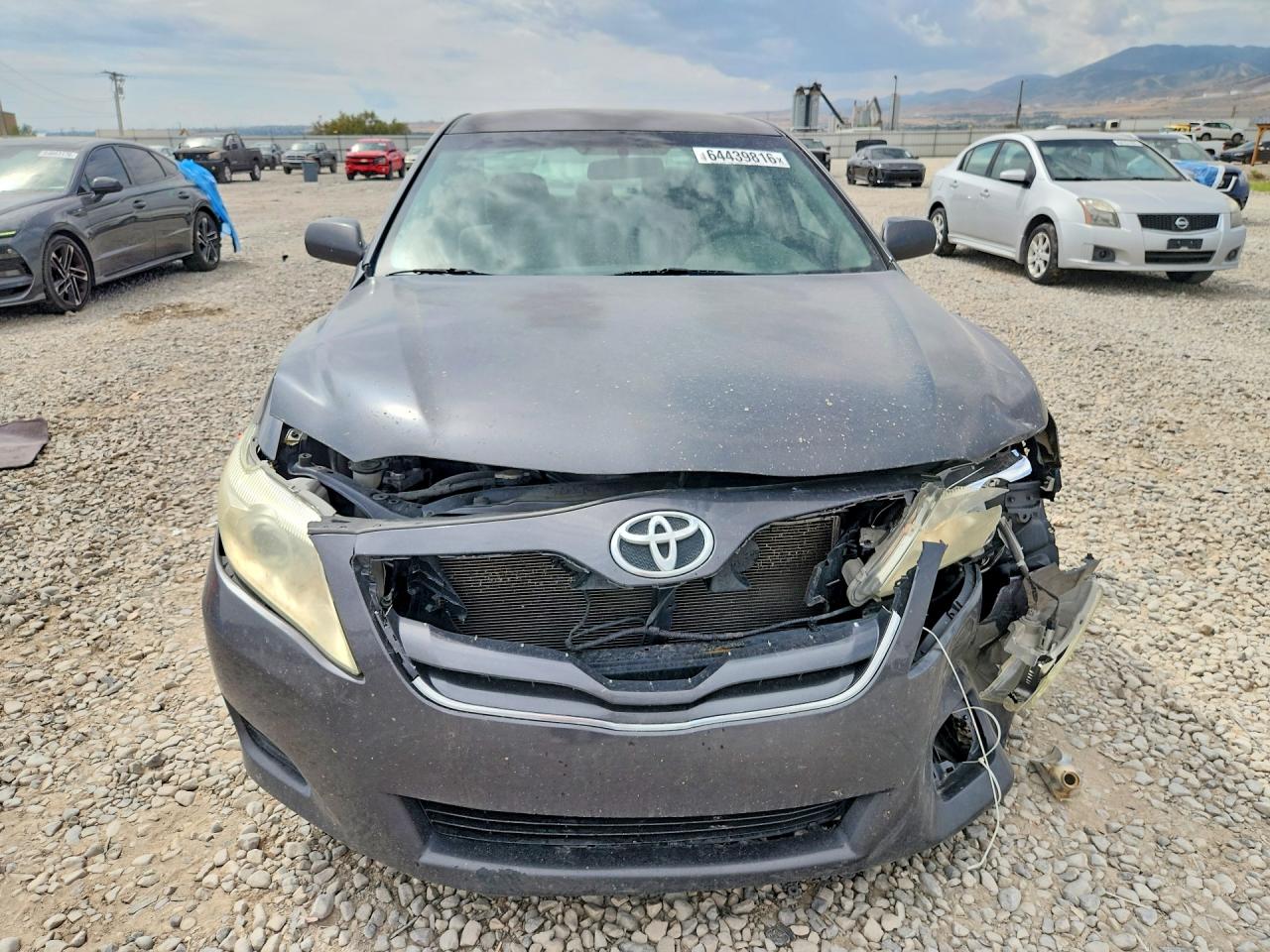 2011 Toyota Camry Le Gray vin: 4T1BF3EK0BU601404