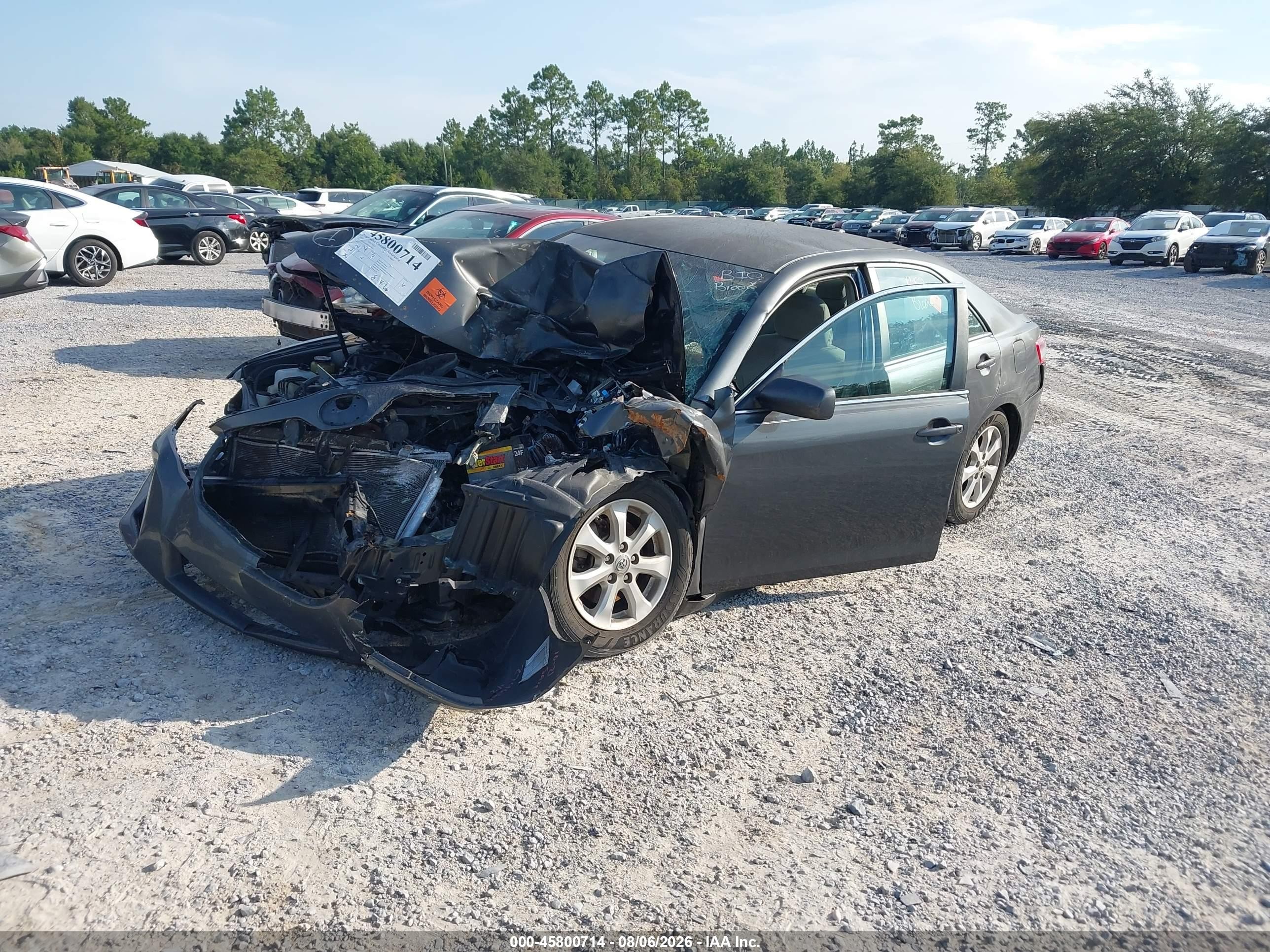 2011 Toyota Camry Le Gray vin: 4T1BF3EK0BU613813