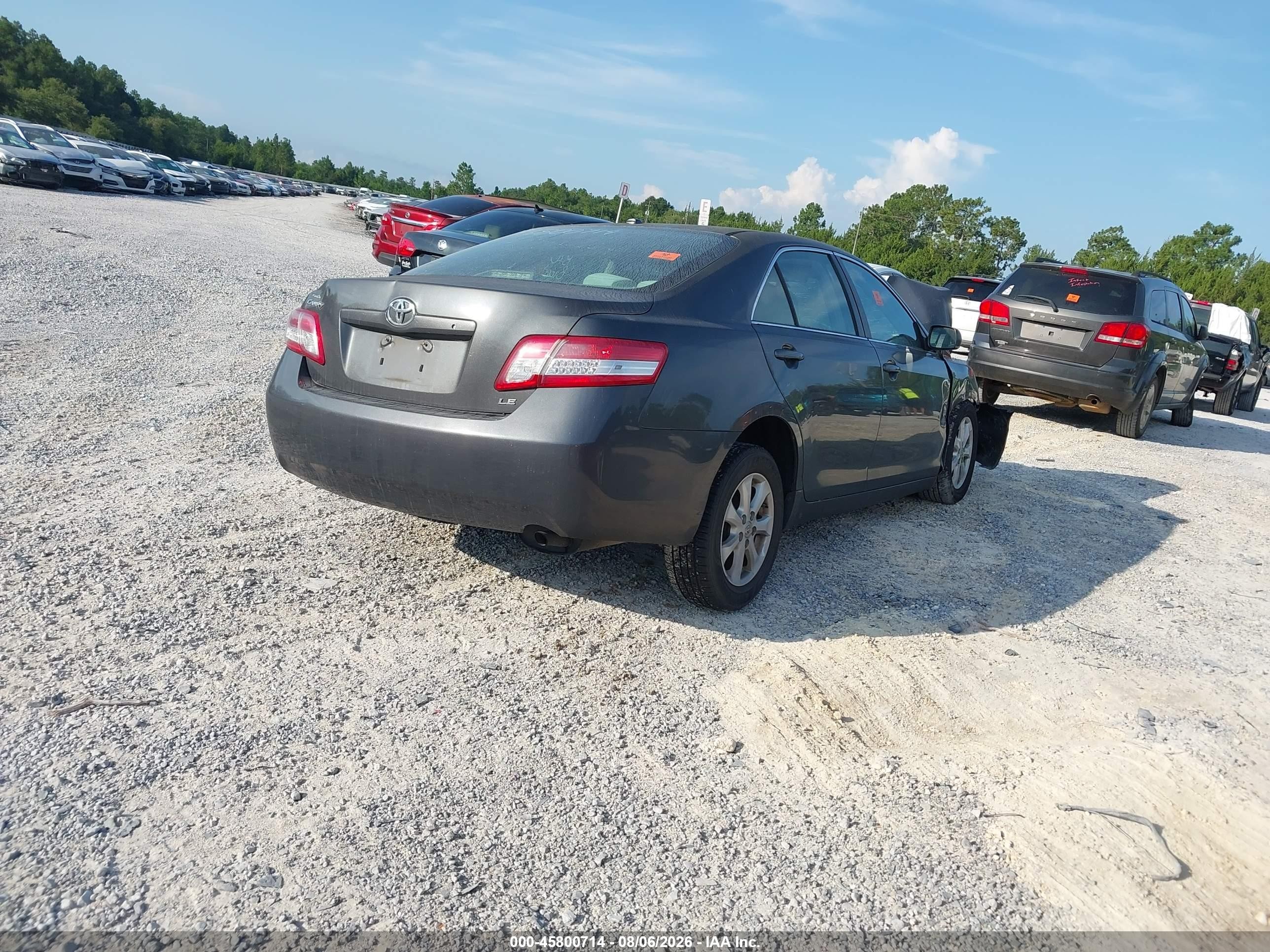 2011 Toyota Camry Le Gray vin: 4T1BF3EK0BU613813
