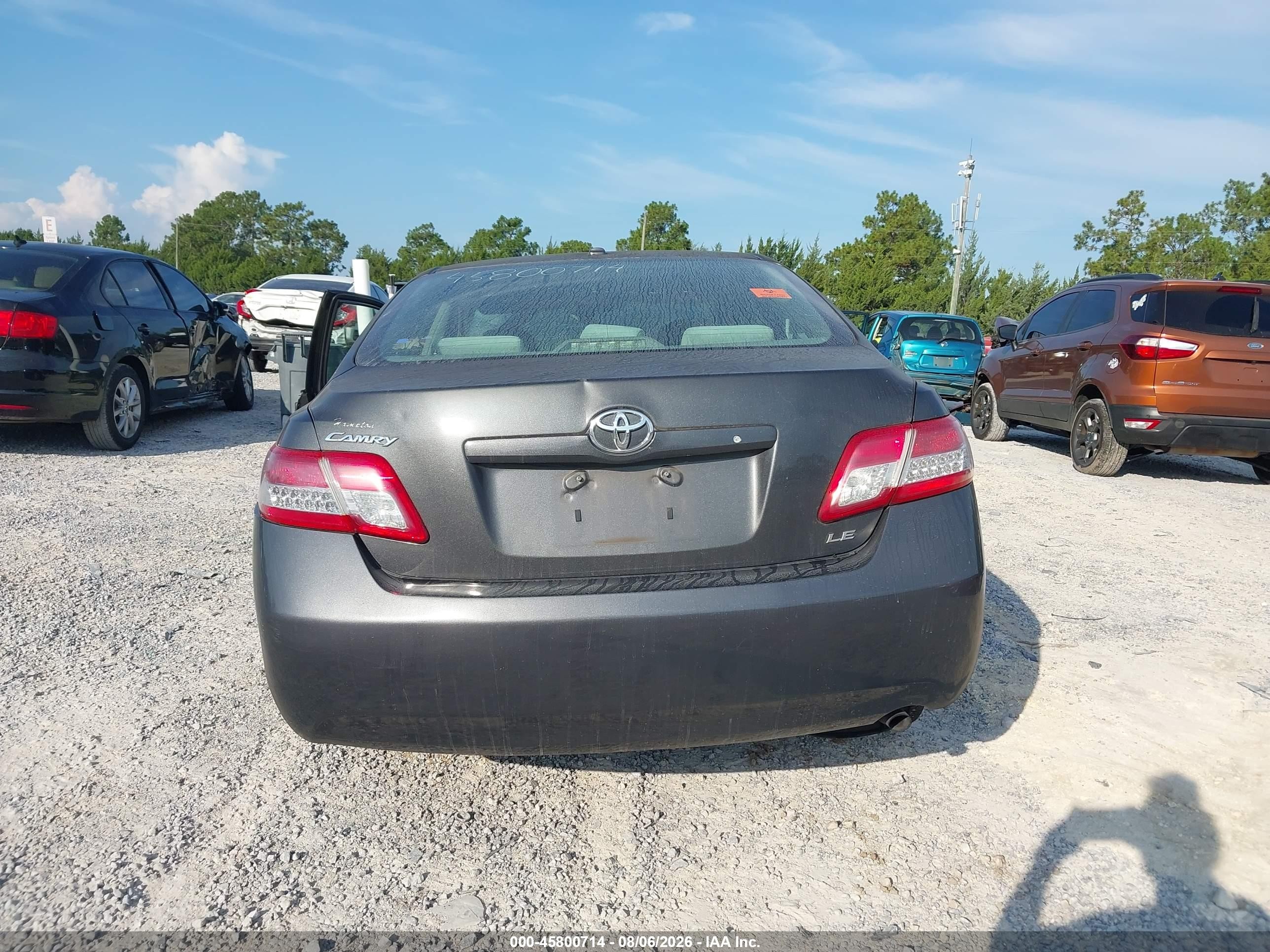 2011 Toyota Camry Le Gray vin: 4T1BF3EK0BU613813