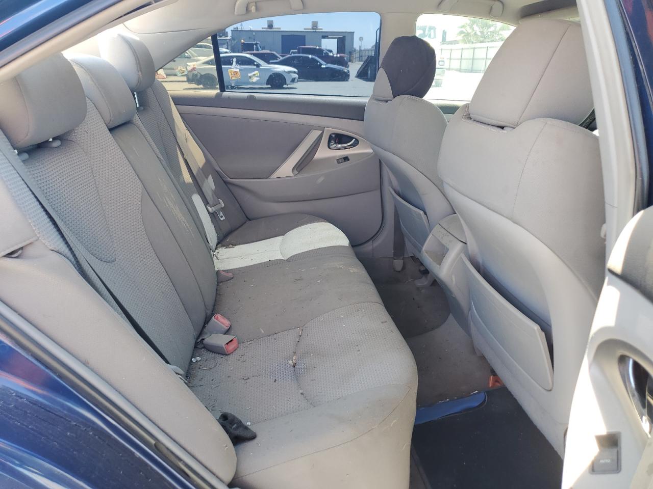 2011 Toyota Camry Base Blue vin: 4T1BF3EK0BU617084
