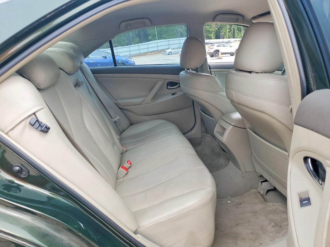 2011 Toyota Camry Le Green vin: 4T1BF3EK0BU621538