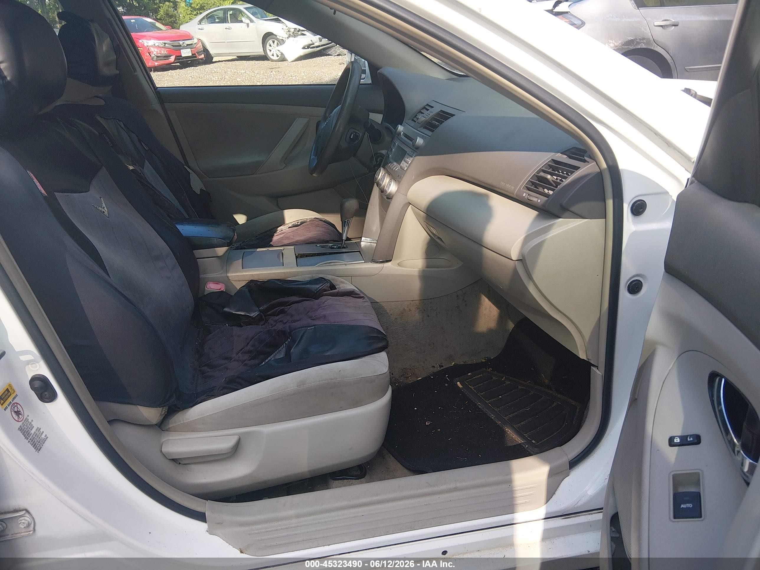 2011 Toyota Camry Le Белый vin: 4T1BF3EK0BU621765