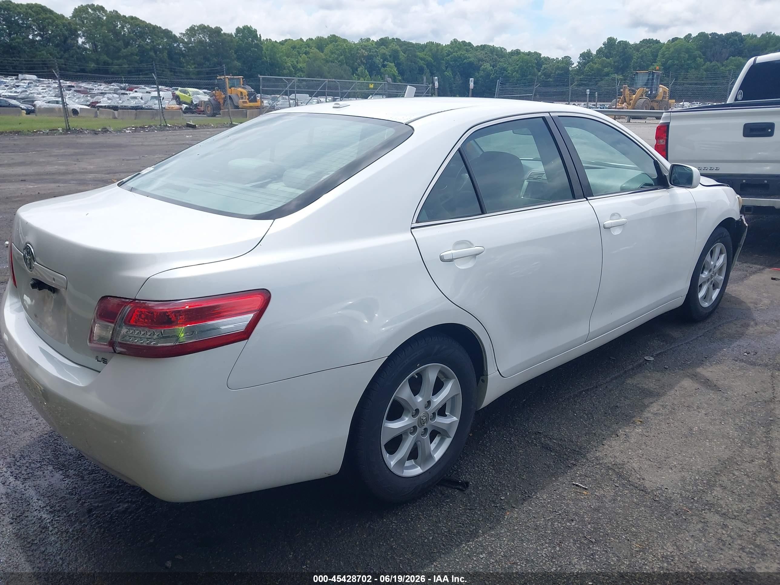 2011 Toyota Camry Le White vin: 4T1BF3EK0BU634757