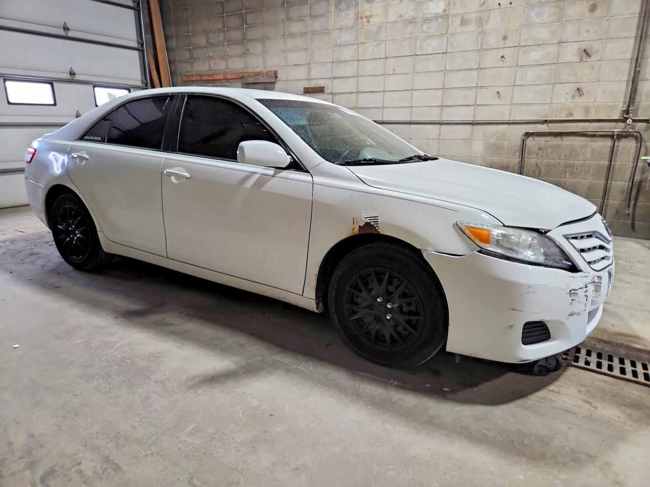 2011 Toyota Camry Le White vin: 4T1BF3EK0BU635648