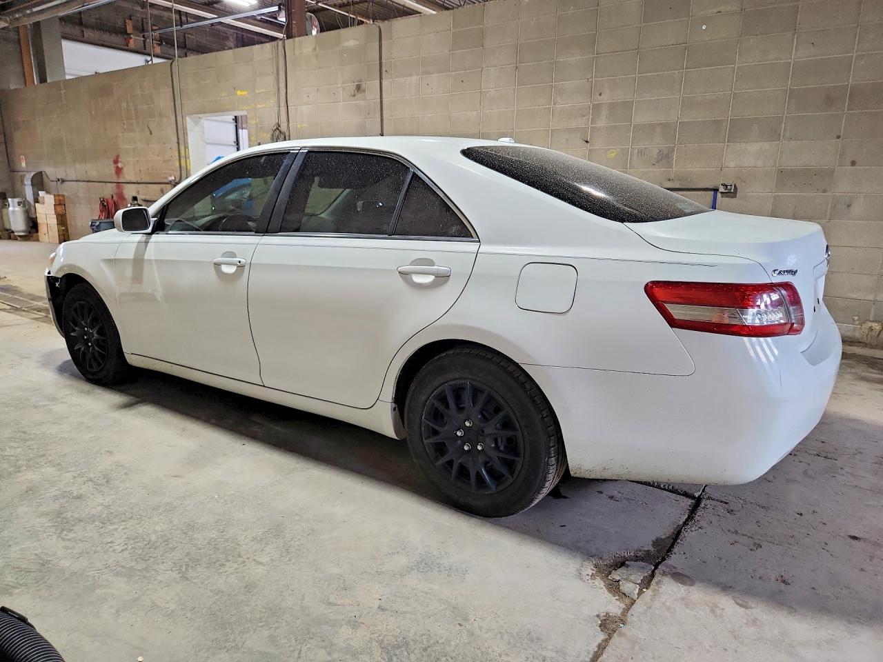 2011 Toyota Camry Le White vin: 4T1BF3EK0BU635648