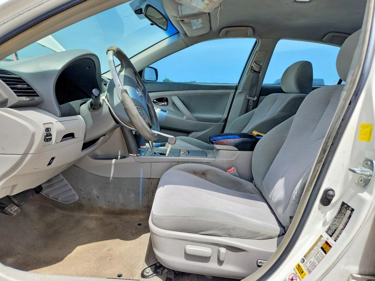 2011 Toyota Camry Le White vin: 4T1BF3EK0BU642356