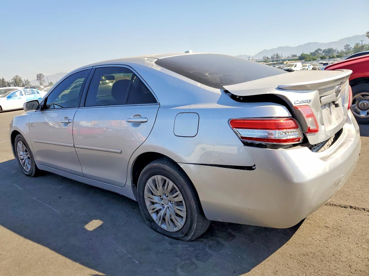 2011 Toyota Camry Le Silver vin: 4T1BF3EK0BU658928