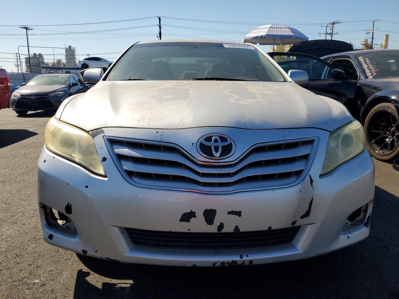 2011 Toyota Camry Le Silver vin: 4T1BF3EK0BU658928