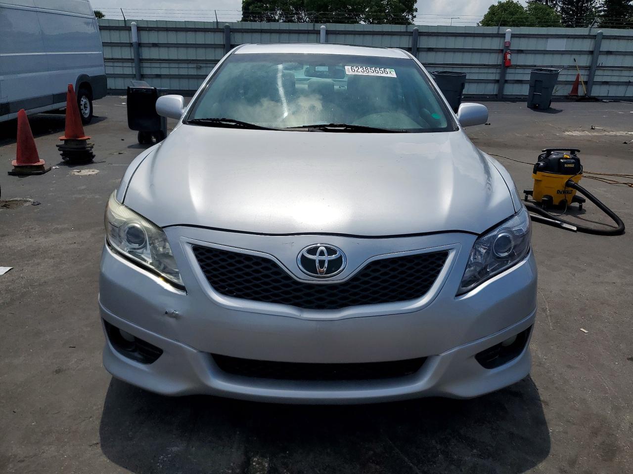 2011 Toyota Camry Se Серебряный vin: 4T1BF3EK0BU664132
