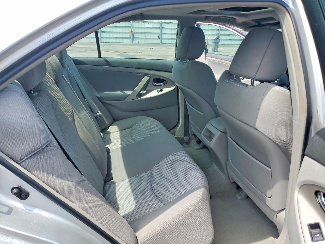 2011 Toyota Camry Se Серебряный vin: 4T1BF3EK0BU664132