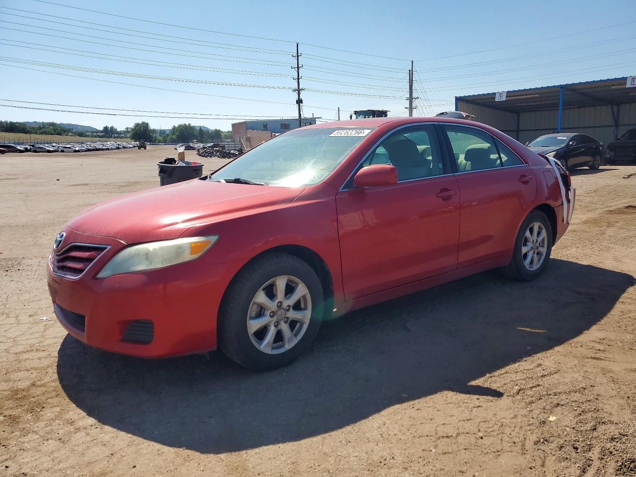 2011 Toyota Camry Le Red vin: 4T1BF3EK0BU665233