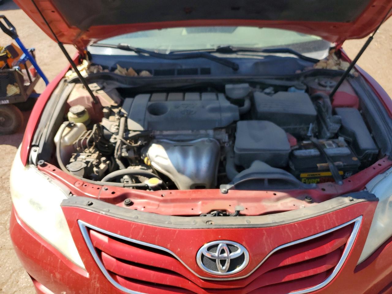2011 Toyota Camry Le Red vin: 4T1BF3EK0BU665233