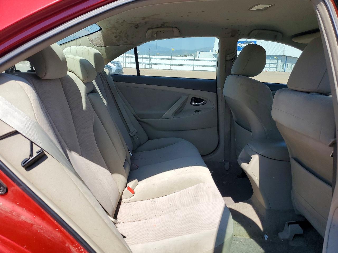 2011 Toyota Camry Le Red vin: 4T1BF3EK0BU665233