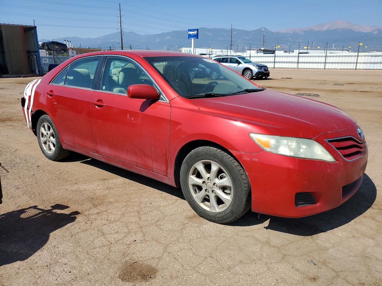 2011 Toyota Camry Le Red vin: 4T1BF3EK0BU665233