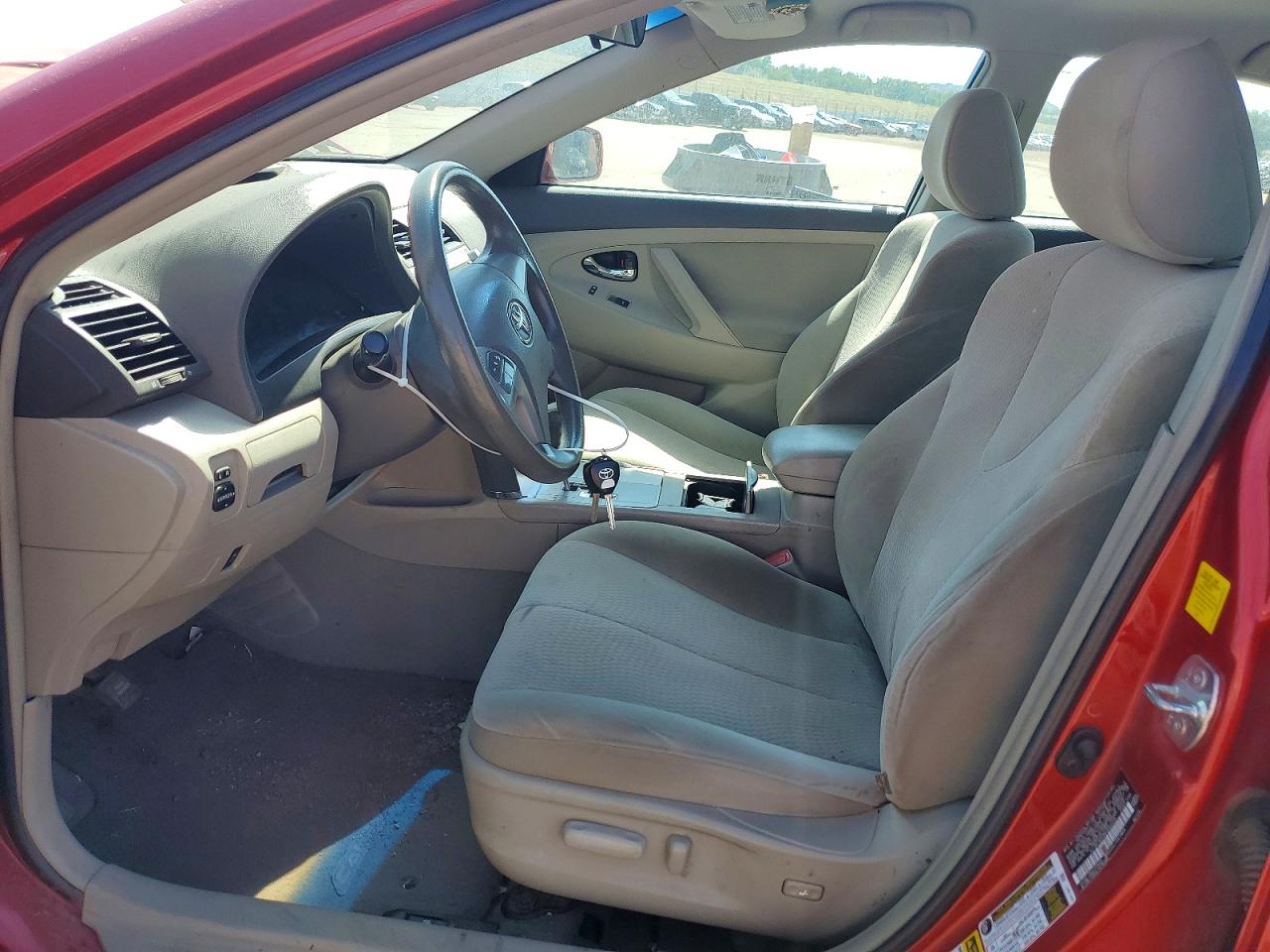 2011 Toyota Camry Le Red vin: 4T1BF3EK0BU665233
