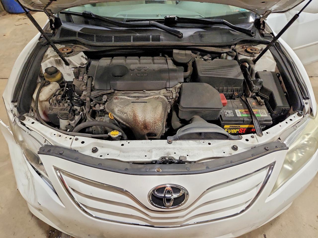 2011 Toyota Camry Le White vin: 4T1BF3EK0BU666513