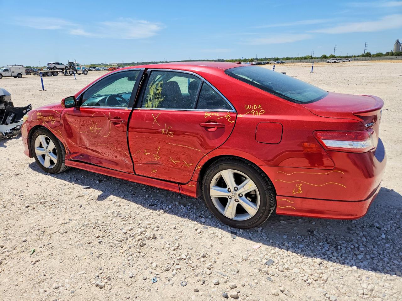 2011 Toyota Camry Se Красный vin: 4T1BF3EK0BU672344